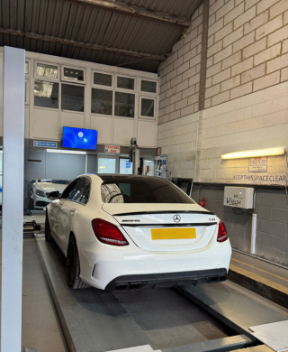 Vehicle towing service